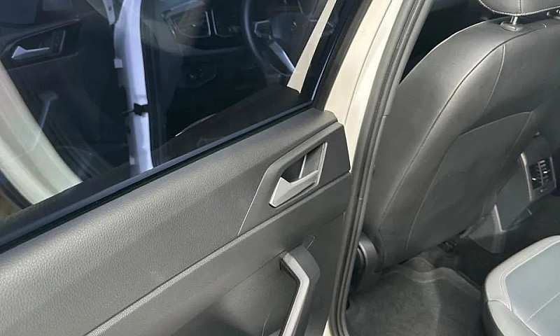 Volkswagen Nivus Hig...