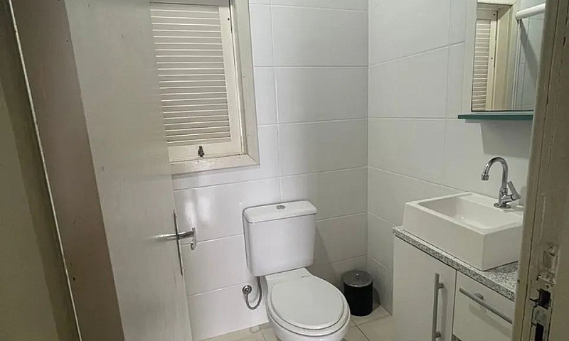 Vende-Se Casa Mobili...