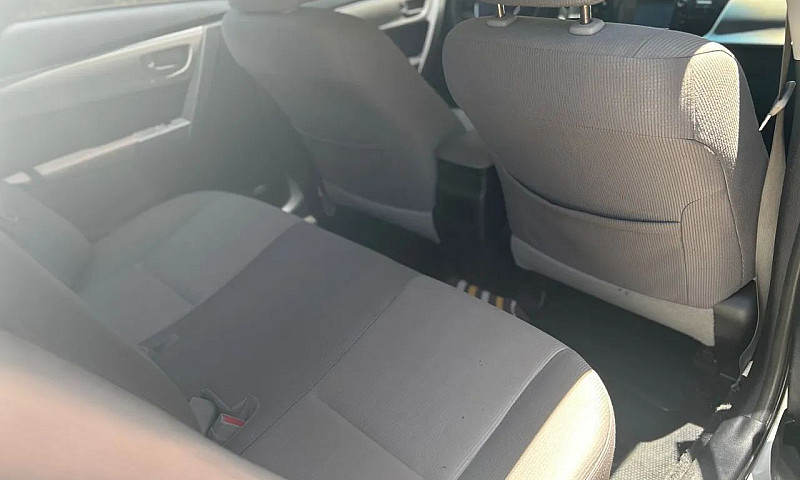 Toyota Corolla Gli 1...