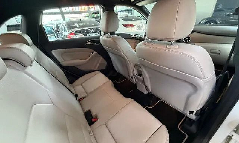 Mercedes-Benz Classe...