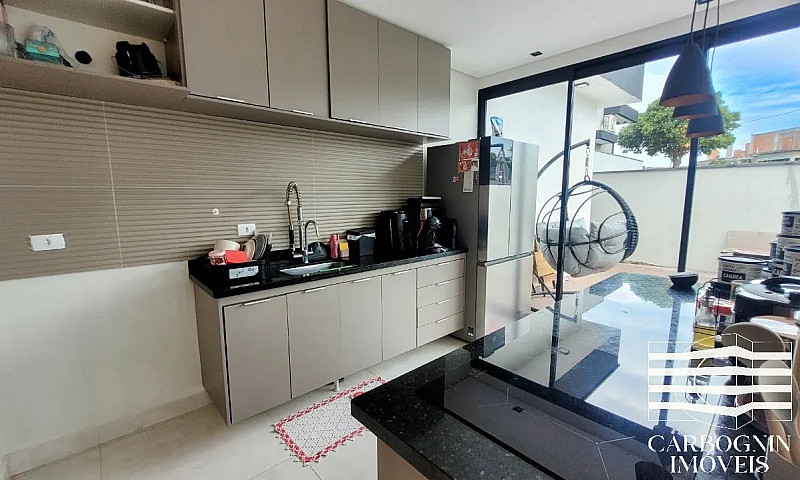 Locação De Casa Em C...