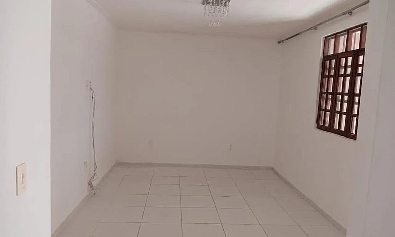 Ótima Casa Disponíve...