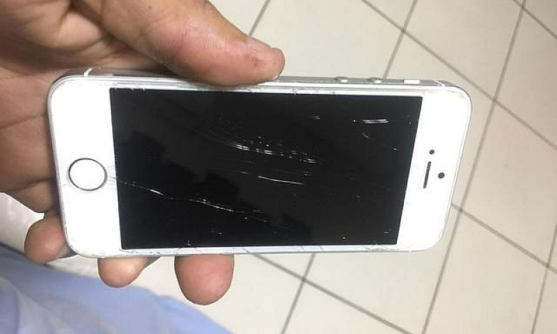 Iphone 5S- Leia A De...