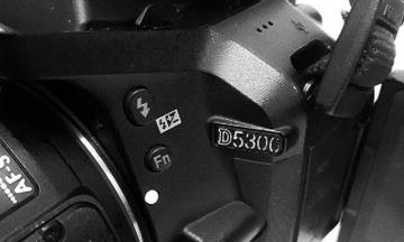 Nikon D5300 Mais Len...
