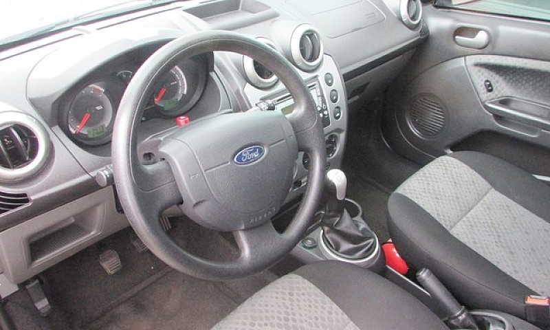 Ford Fiesta 1.6 4P...