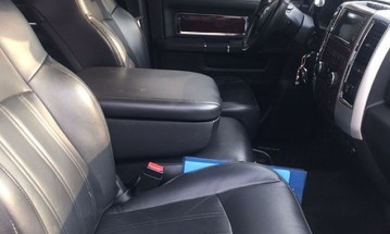 Dodge Ram 2500 Laram...
