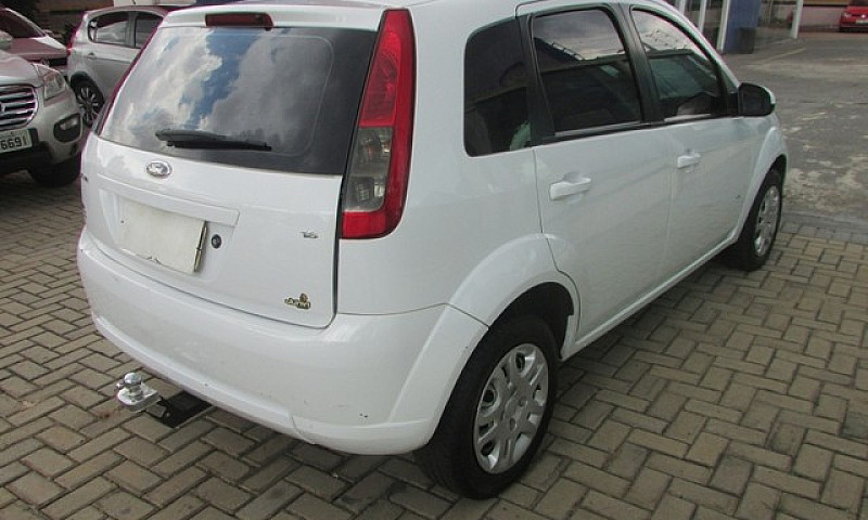Ford Fiesta 1.6 4P...