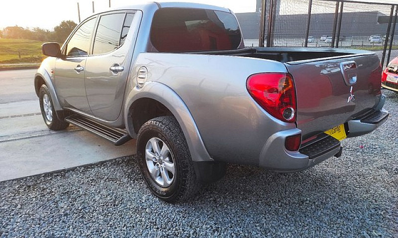 L200 Triton Hpe  3.5...