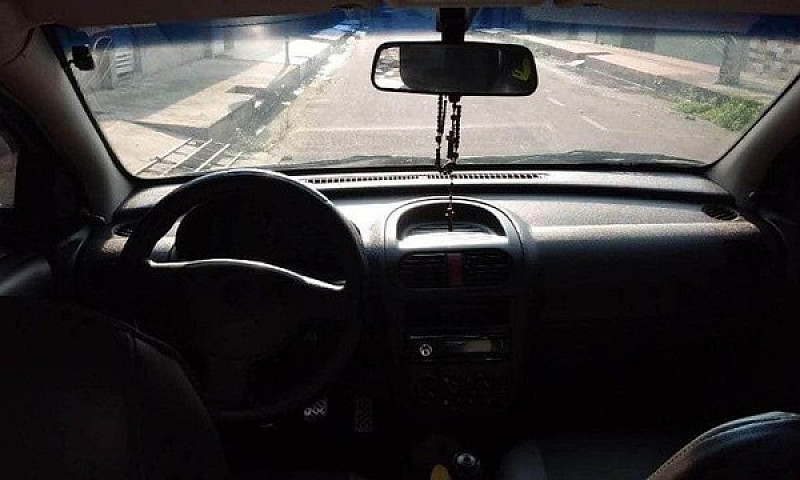 Corsa 2006...