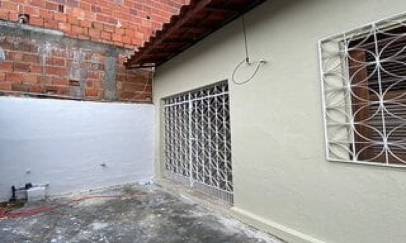 Casa Com 03 Quartos ...