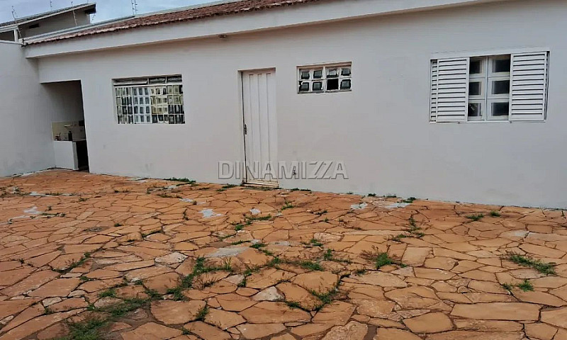 Casa À Venda No Bair...