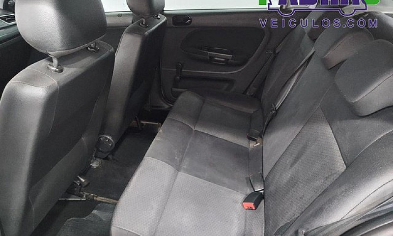 Volkswagen Gol 1.6 M...