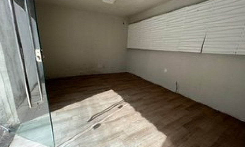 Alugo Casa Para Fins...