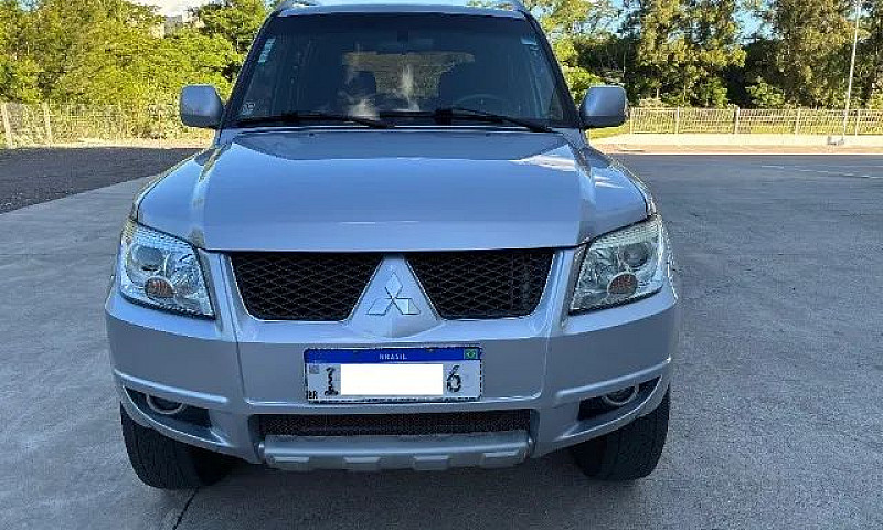 Mitsubishi Pajero Tr...