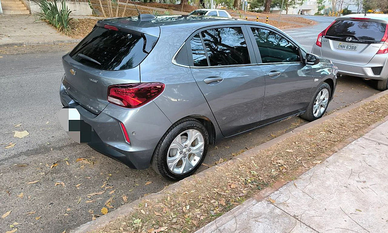 Onix Hatch Premier 2...