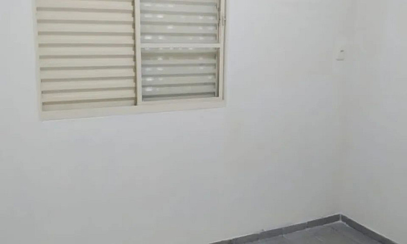 Aluga-Se Apartamento...