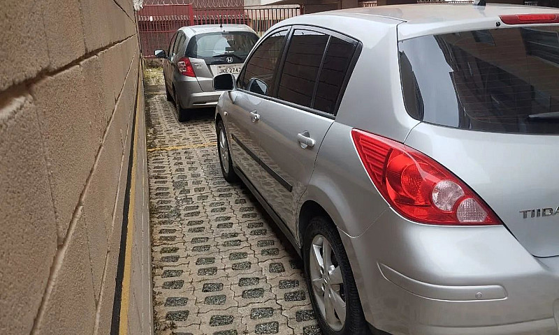 Nissan Tiida S 1.8/1...