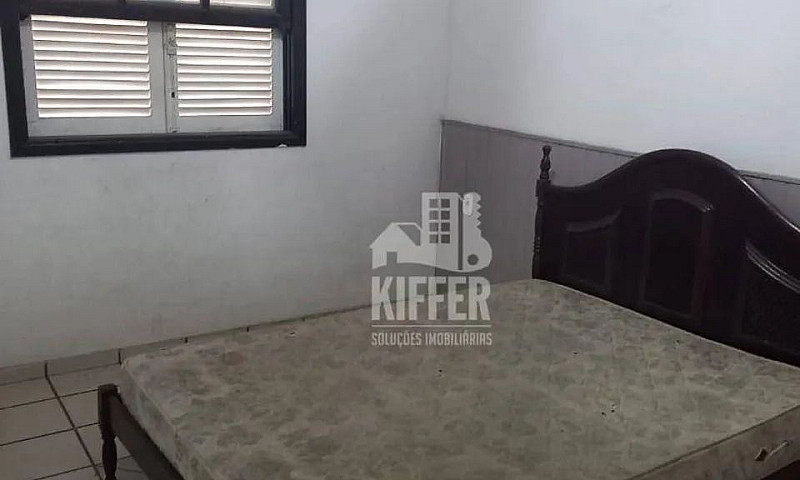 Casa Com 3 Quartos À...