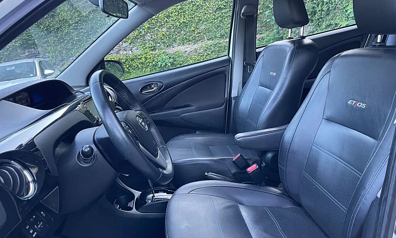 Toyota Etios Platinu...