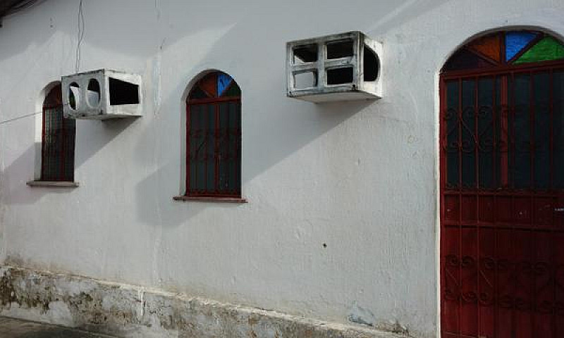 Aluga-Se Uma Casa Co...