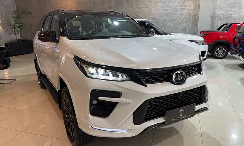 Toyota Sw4 Gr 2024 ...