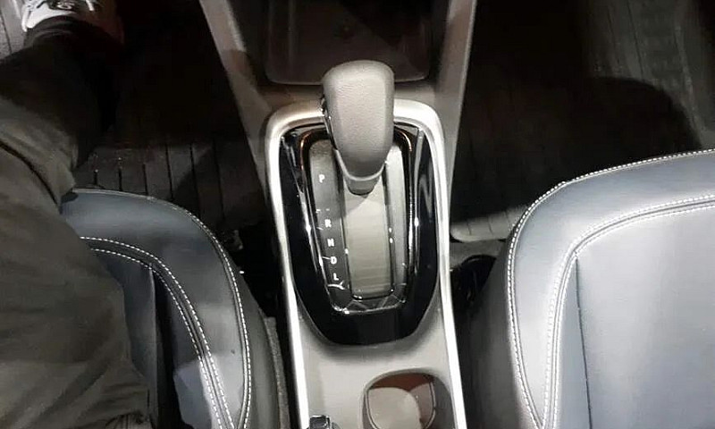 Chevrolet Tracker Pr...