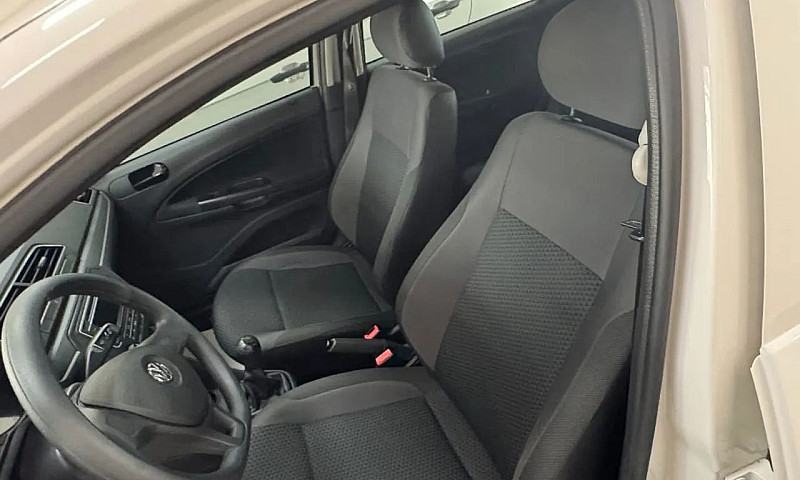 Volkswagen Voyage 1....