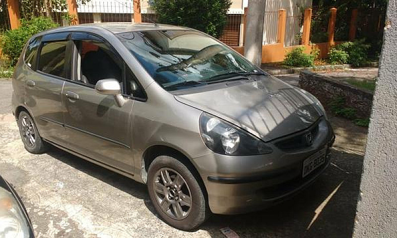 Honda Fit 2004...