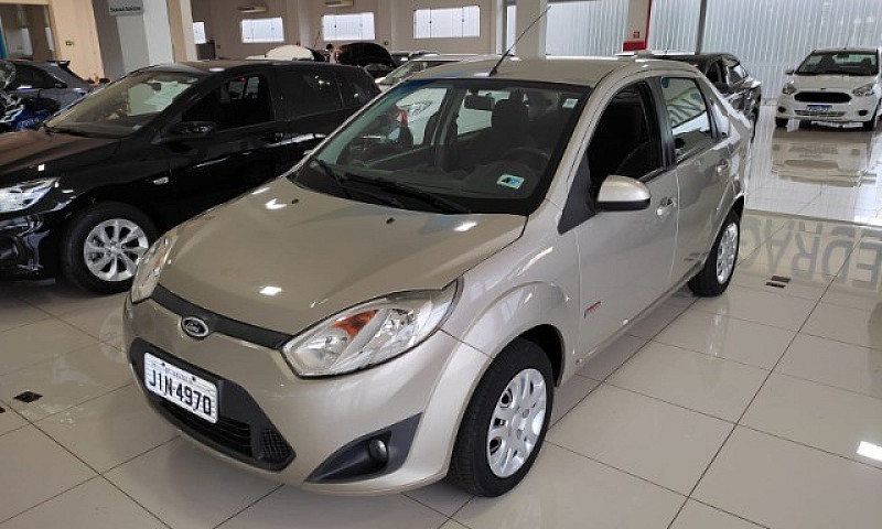 Fiesta 1.6 Sedan 8V ...