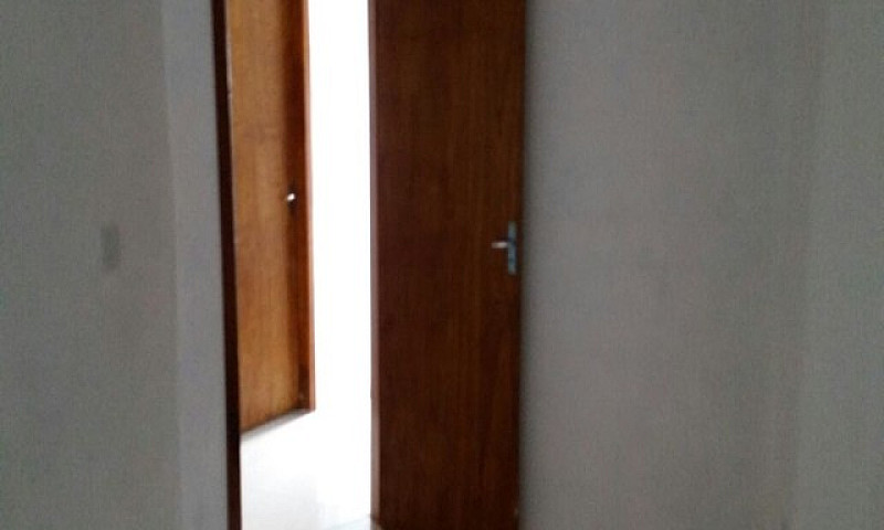 Casa De Condomínio S...