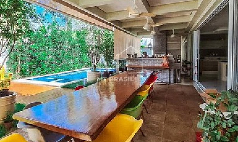 Casa De Condomínio S...