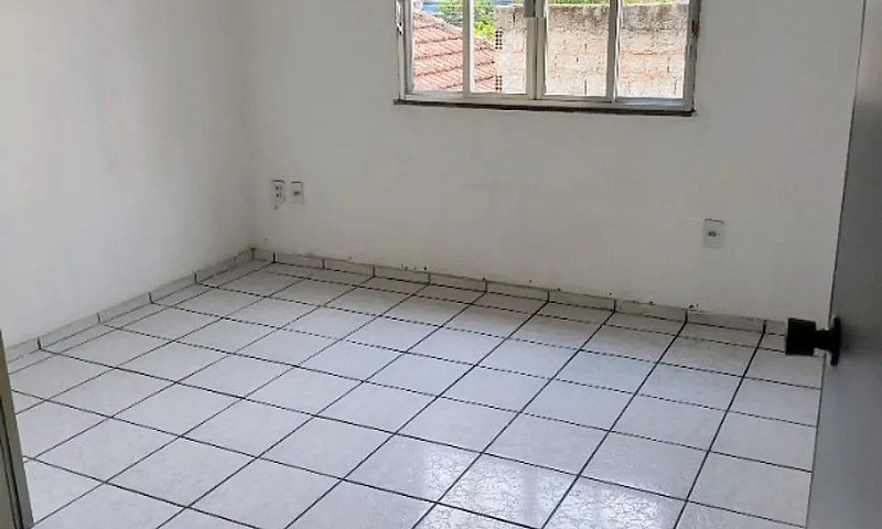 Alugo Excelente Casa...