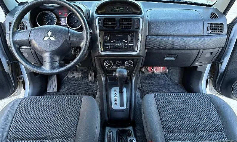 Mitsubishi Pajero Tr...