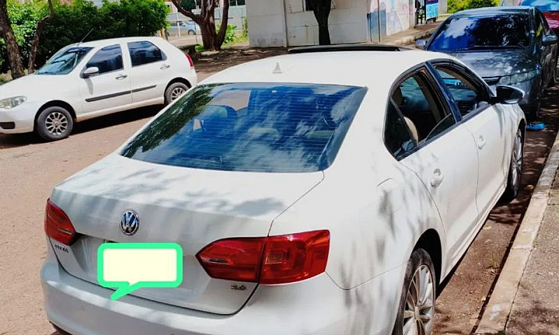 Volkswagen Jetta Com...