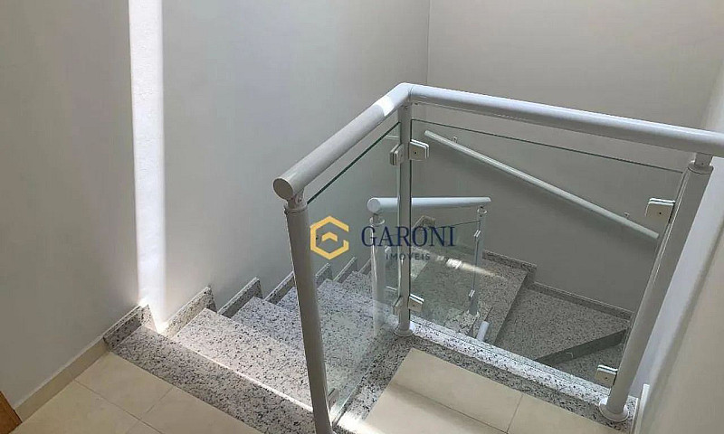Casa Com 2 Dormitóri...