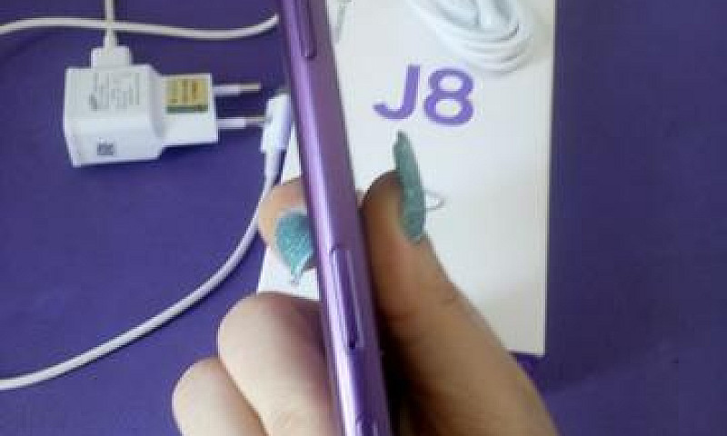 Samsung J8 Roxo...