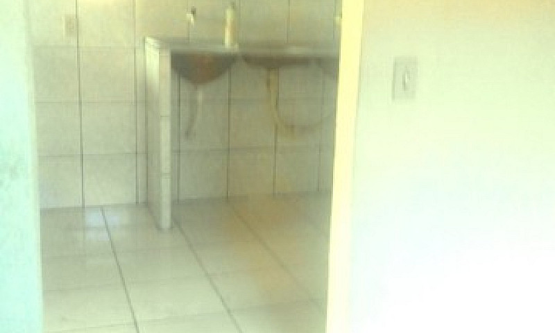 Casa Pequena E Simpl...