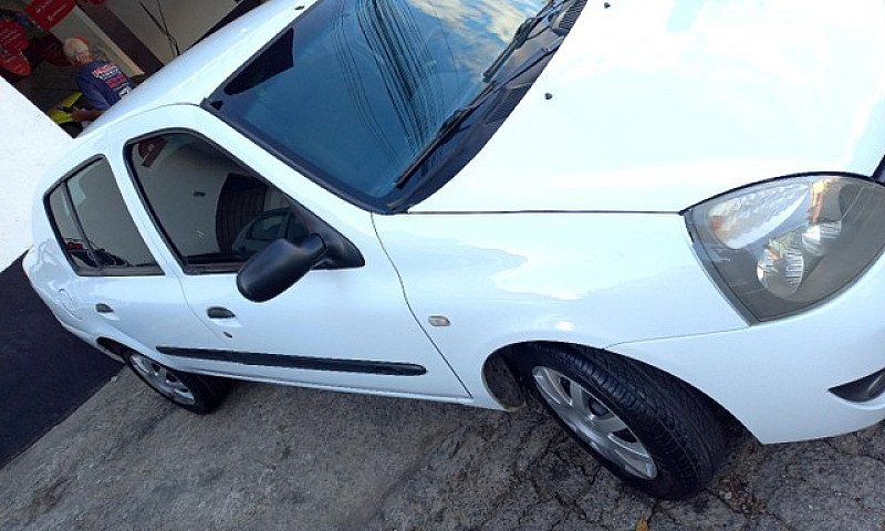 Renault Clio 1.6...
