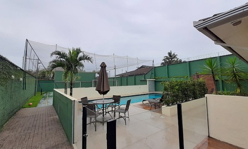 Casa Condomínio Fech...