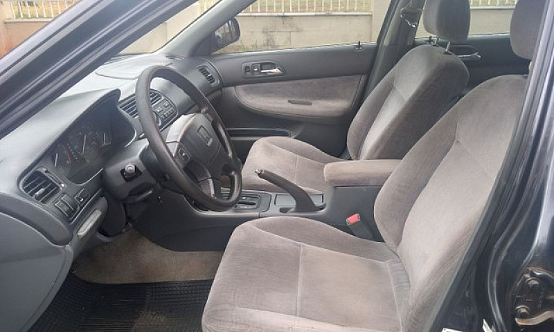 Honda Accord Sw Lx...
