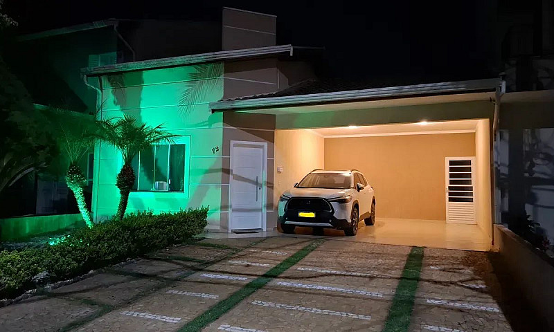 Casa De Condomínio P...