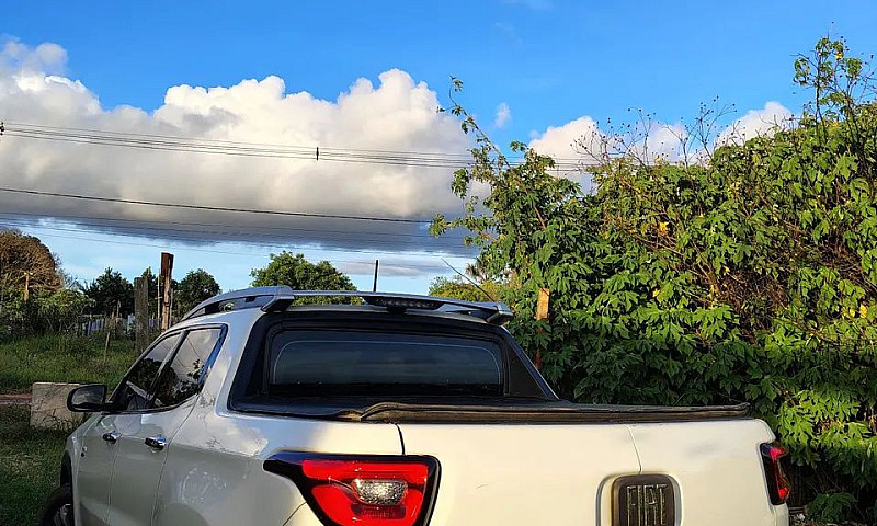 Fiat Toro Volcano 2....