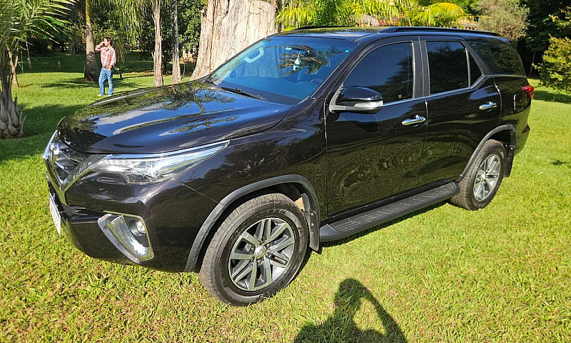 Toyota Hilux Sw4 Srx...
