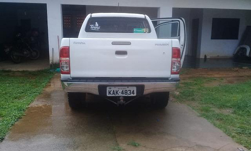 Toyota Hilux...