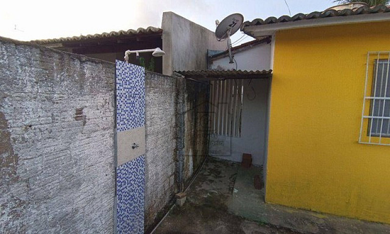 Casa Com 3 Dormitóri...