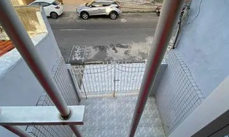 ! Casa Na Rua De Sir...