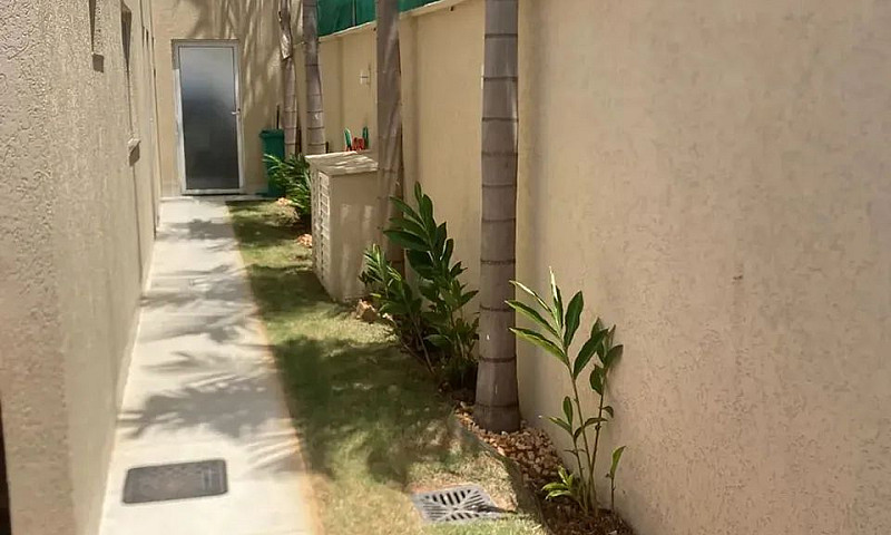 Casa De Condomínio P...