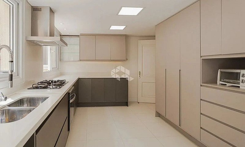 Belíssima Casa Em Co...