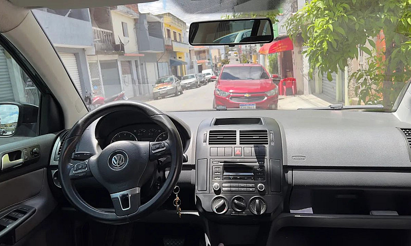 Volkswagen Polo 1.6 ...