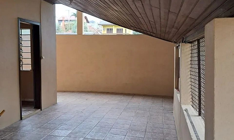 Casa Com 3 Dormitóri...